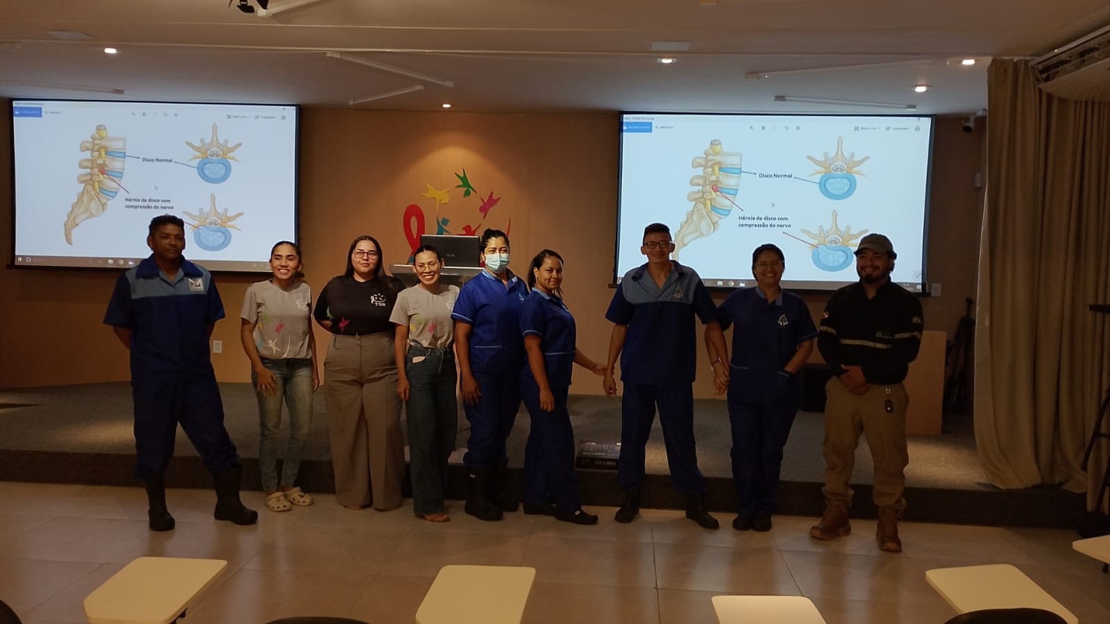 FOTO REUNIAO THERASUITE 2.jpg